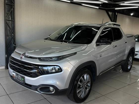 FIAT TORO 2.0 16V TURBO DIESEL VOLCANO 4WD AT9